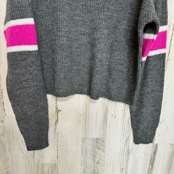 John + Jenn Varsity Gray Pink Stripe Sweater Size XL - Picture 8 of 10